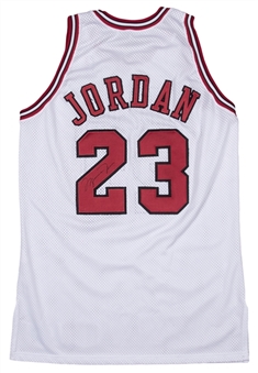 1995-1996 Michael Jordan Game Used and Signed Chicago Bulls Home Jersey (Meza LOA & PSA/DNA)-72 Win Season